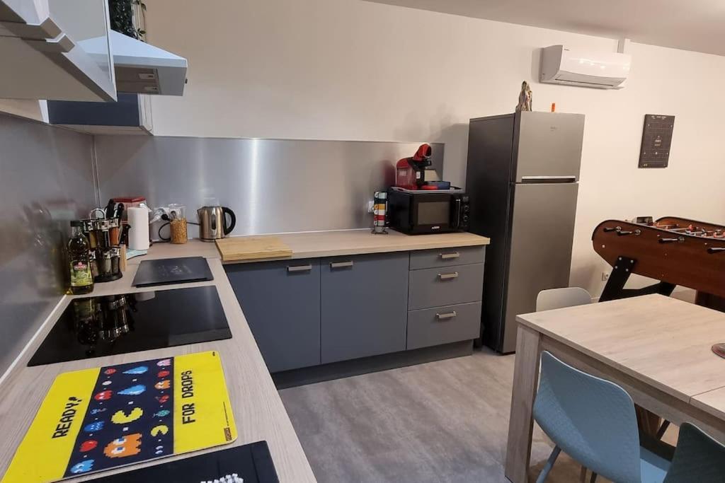 Belle Maison Climatisee Renovee Pac-Man Entre Collegues, Amis, Famille - Barbecue - Netflix - Prime - Baby Foot 50Cts Saint-Seurin-sur-l'Isle Exteriér fotografie