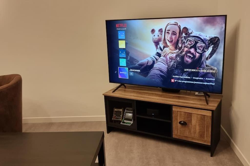 Belle Maison Climatisee Renovee Pac-Man Entre Collegues, Amis, Famille - Barbecue - Netflix - Prime - Baby Foot 50Cts Saint-Seurin-sur-l'Isle Exteriér fotografie